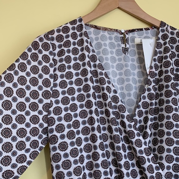 Little Lies | NWT Paisley Print Boutique Ruffle Bell Sleeve Faux Wrap Romper M/L - Picture 14 of 17